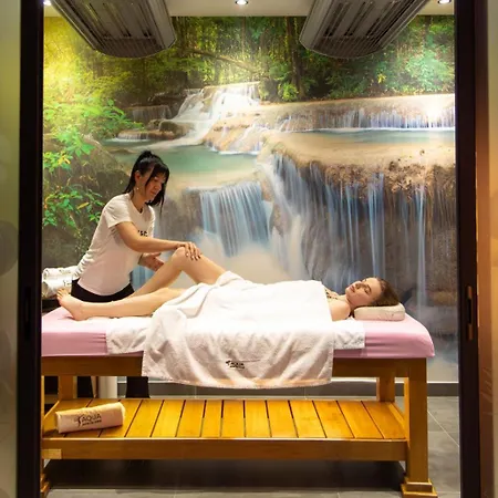 アパート Aqua Lux ヴルシャツ