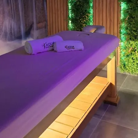 アパート Aqua Lux ヴルシャツ