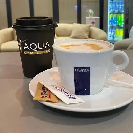 Aqua Lux アパート *